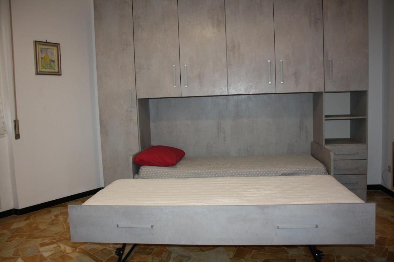 Casa Emma 400 Mt Dal Mare Apartment Споторно Екстериор снимка